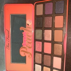 Too Faced Sweet Peach Pallete